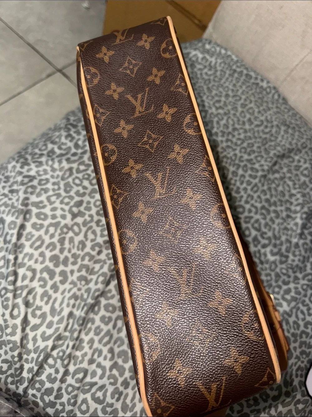 Louis Vuitton Monogram Canvas Crossbody with Natural Vachetta Trim